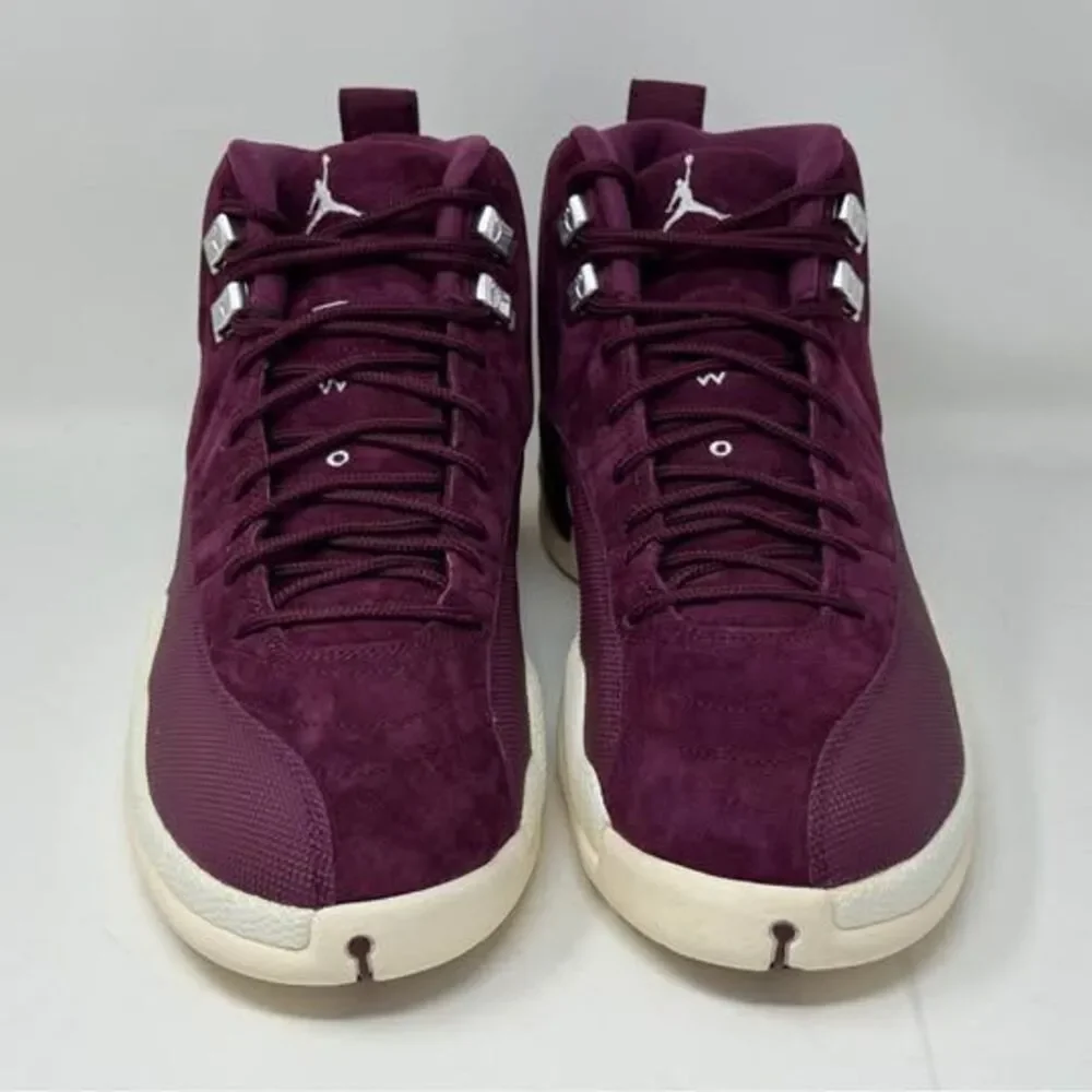 Air Jordan 12 Retro Bordeaux